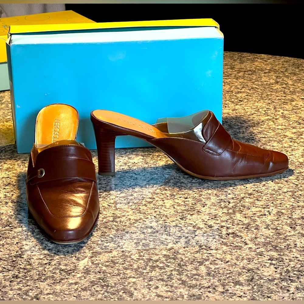 *NO BUNDLE ITEM* Shoes Aerosoles Mules brown 9M